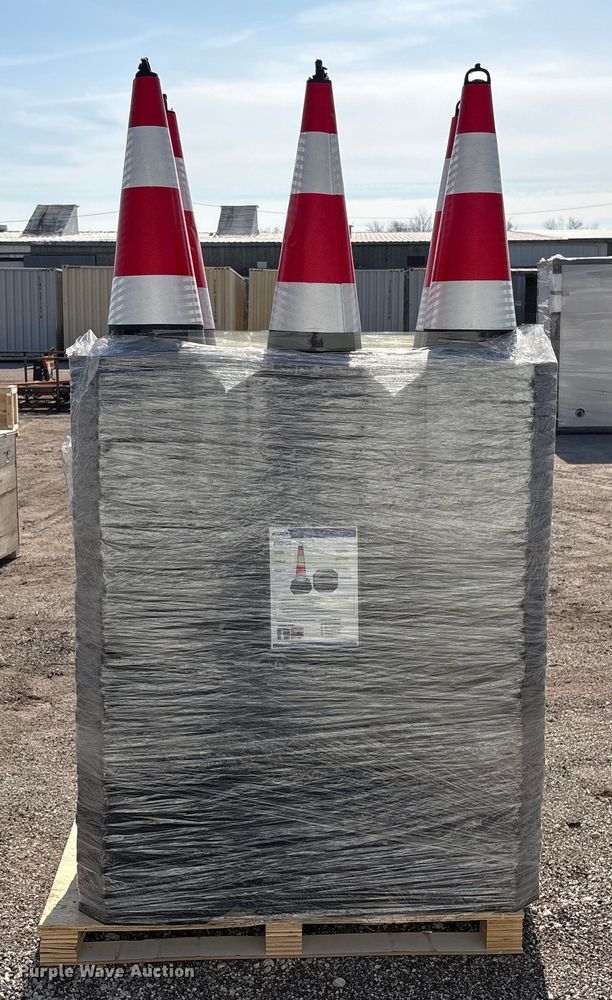 image for item EV2708 (250) IRanch traffic cones