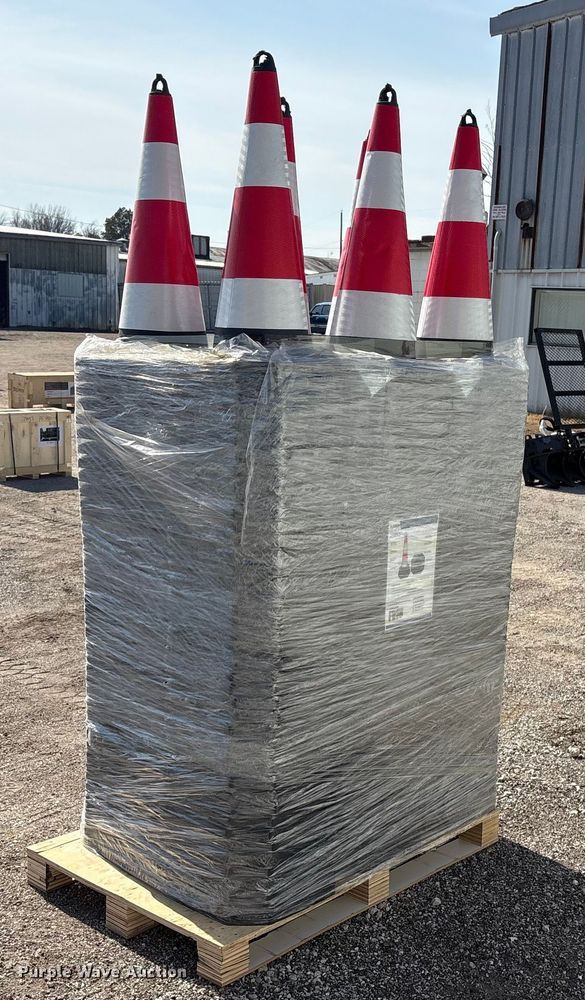 image for item EV2708 (250) IRanch traffic cones