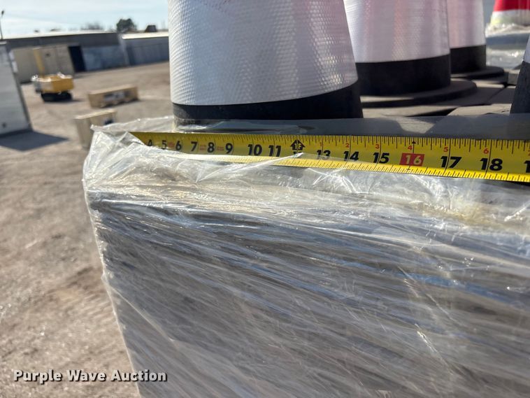 image for item EV2708 (250) IRanch traffic cones