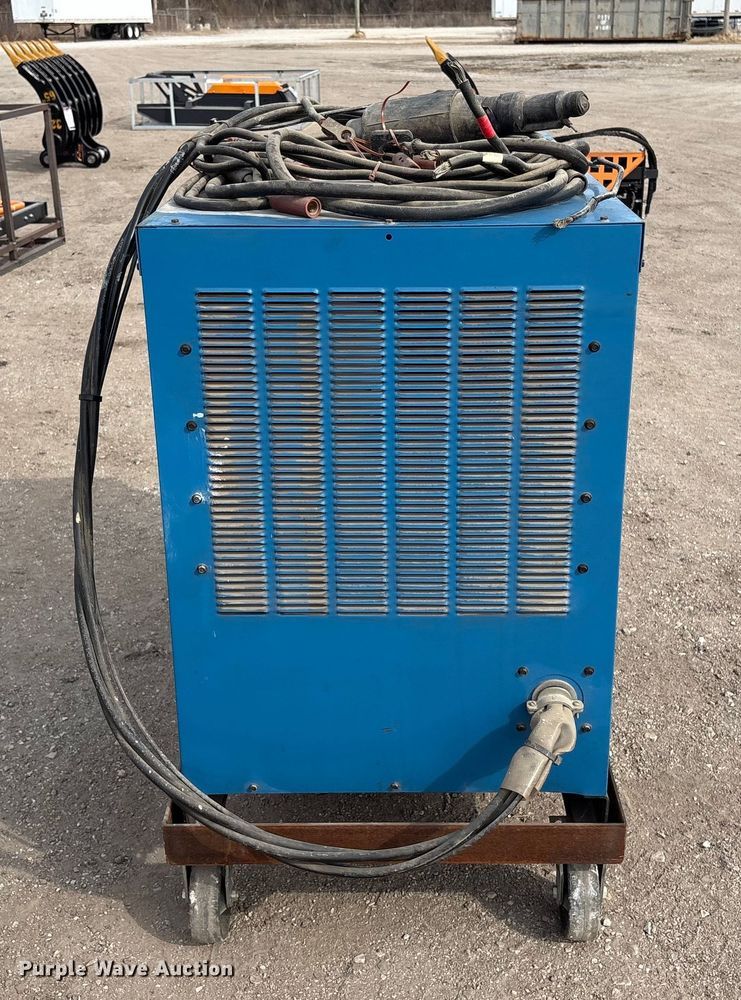 image for item EV2737 Miller GPS-1500V welder