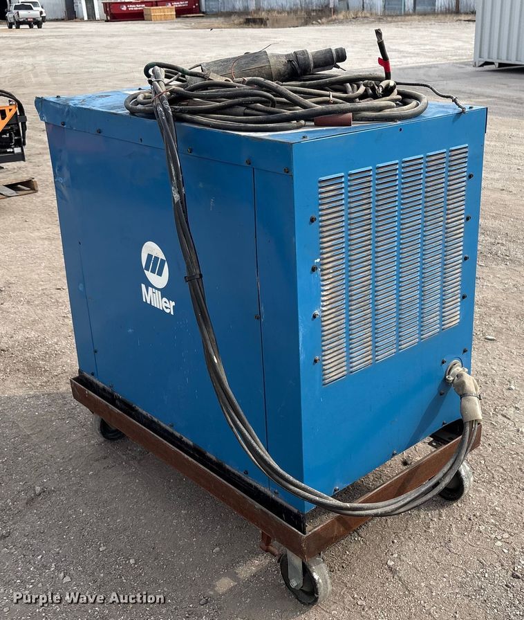 image for item EV2737 Miller GPS-1500V welder