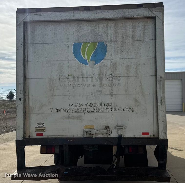 image for item EV6004 2005 GMC W3500 box truck