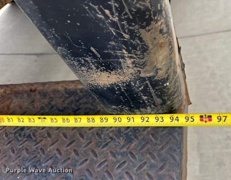 image for item EV6004 2005 GMC W3500 box truck