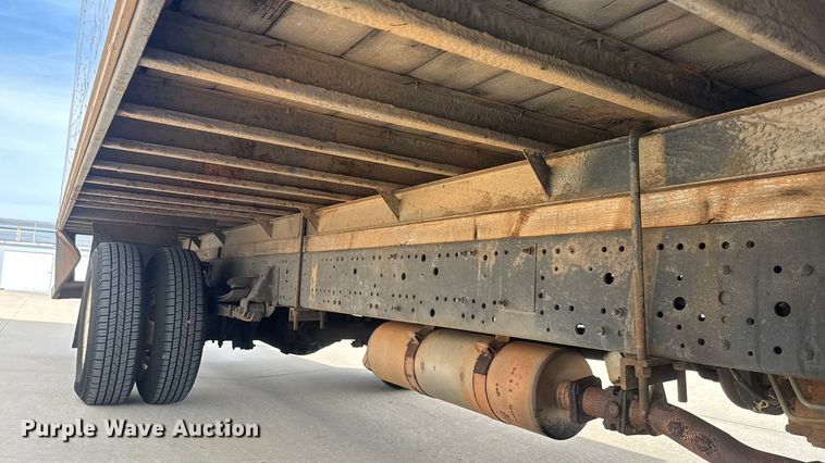 image for item EV6004 2005 GMC W3500 box truck