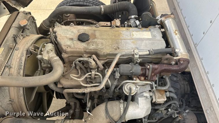 image for item EV6004 2005 GMC W3500 box truck