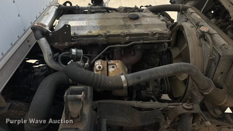 image for item EV6004 2005 GMC W3500 box truck