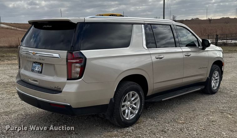 image for item FB0514 2021 Chevrolet Suburban SUV