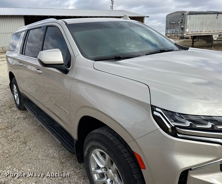 image for item FB0514 2021 Chevrolet Suburban SUV