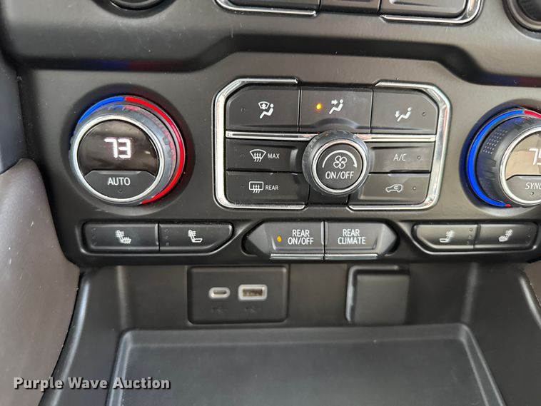 image for item FB0514 2021 Chevrolet Suburban SUV