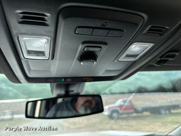 image for item FB0514 2021 Chevrolet Suburban SUV