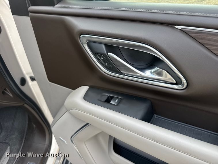 image for item FB0514 2021 Chevrolet Suburban SUV