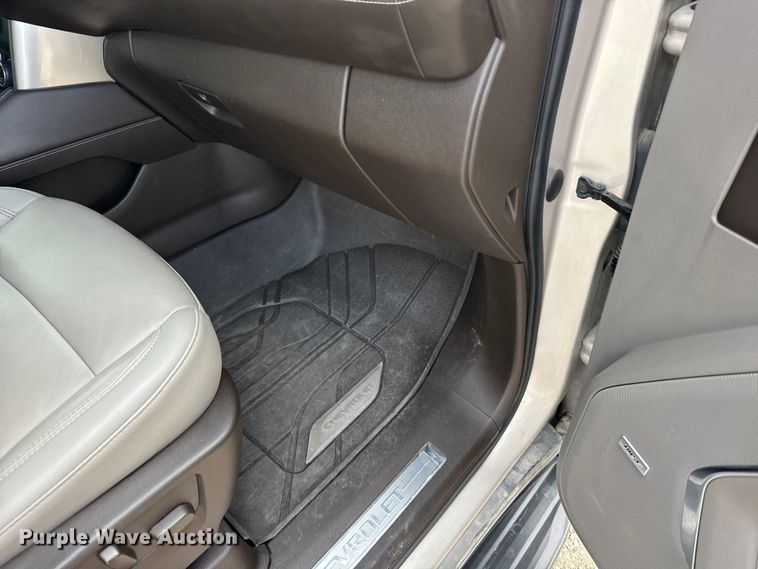 image for item FB0514 2021 Chevrolet Suburban SUV