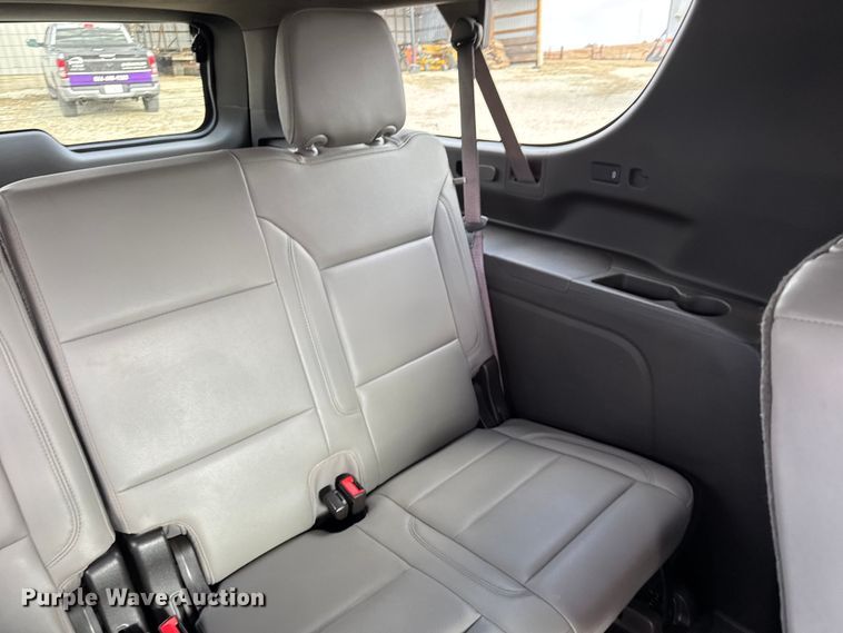 image for item FB0514 2021 Chevrolet Suburban SUV