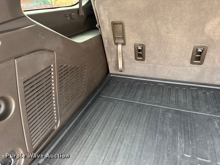 image for item FB0514 2021 Chevrolet Suburban SUV