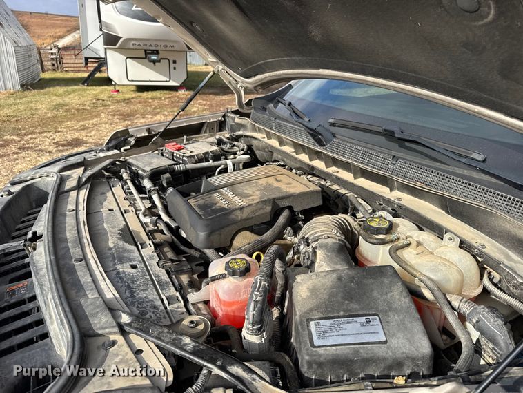 image for item FB0514 2021 Chevrolet Suburban SUV