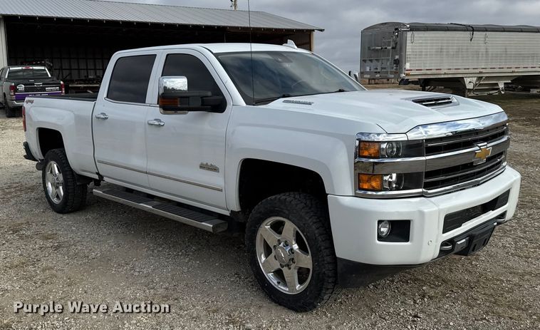 image for item FB0515 2019 Chevrolet Silverado 2500HD High Country Crew Cab pickup truck