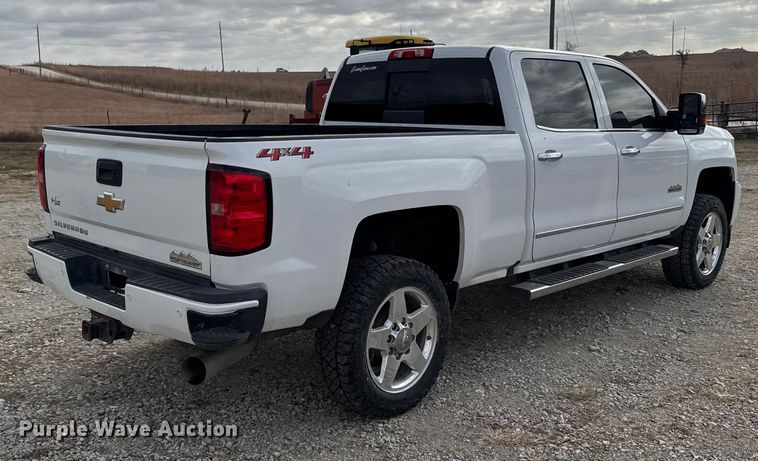 image for item FB0515 2019 Chevrolet Silverado 2500HD High Country Crew Cab pickup truck