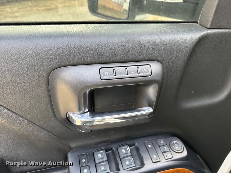 image for item FB0515 2019 Chevrolet Silverado 2500HD High Country Crew Cab pickup truck