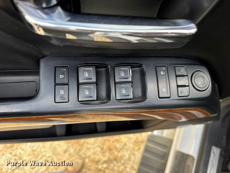 image for item FB0515 2019 Chevrolet Silverado 2500HD High Country Crew Cab pickup truck