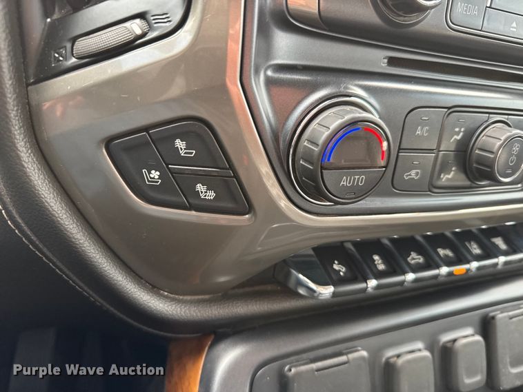 image for item FB0515 2019 Chevrolet Silverado 2500HD High Country Crew Cab pickup truck