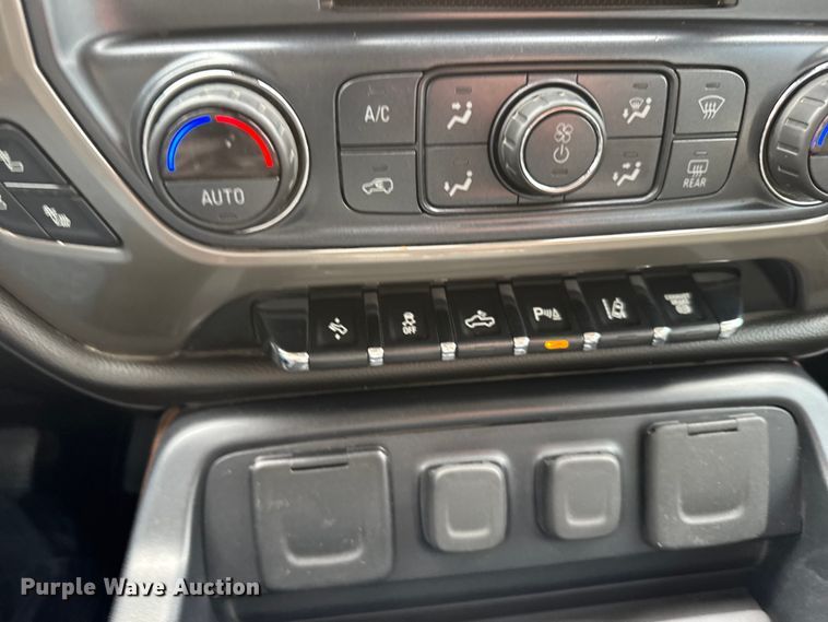 image for item FB0515 2019 Chevrolet Silverado 2500HD High Country Crew Cab pickup truck