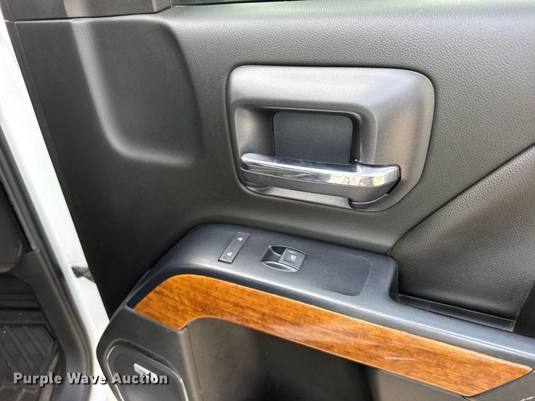 image for item FB0515 2019 Chevrolet Silverado 2500HD High Country Crew Cab pickup truck