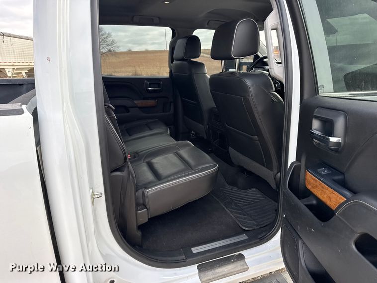 image for item FB0515 2019 Chevrolet Silverado 2500HD High Country Crew Cab pickup truck