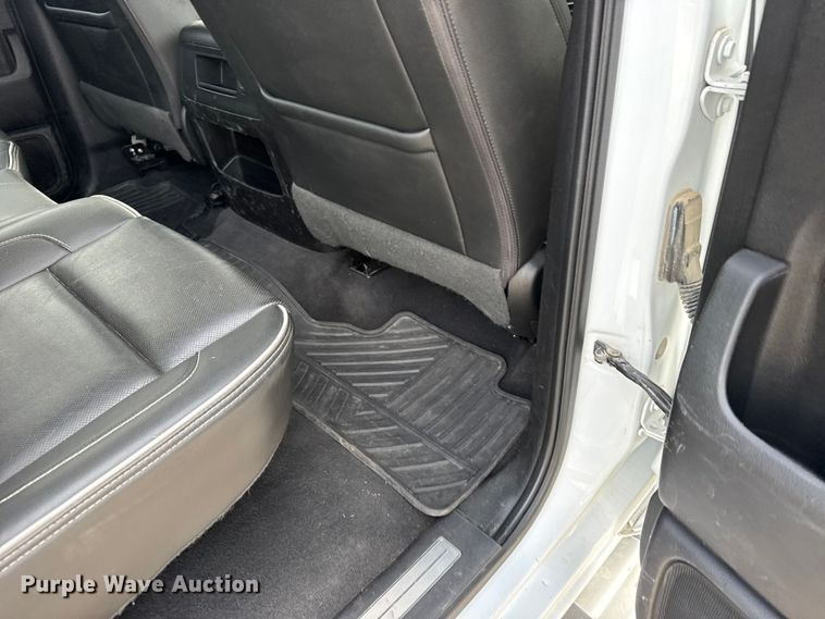 image for item FB0515 2019 Chevrolet Silverado 2500HD High Country Crew Cab pickup truck