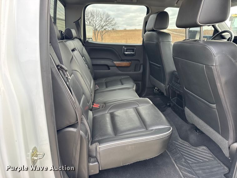 image for item FB0515 2019 Chevrolet Silverado 2500HD High Country Crew Cab pickup truck