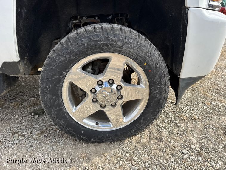 image for item FB0515 2019 Chevrolet Silverado 2500HD High Country Crew Cab pickup truck