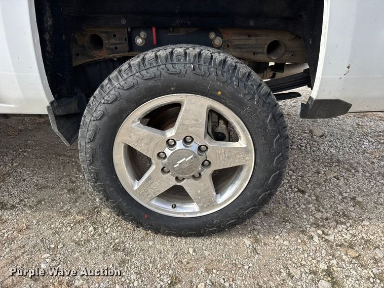 image for item FB0515 2019 Chevrolet Silverado 2500HD High Country Crew Cab pickup truck