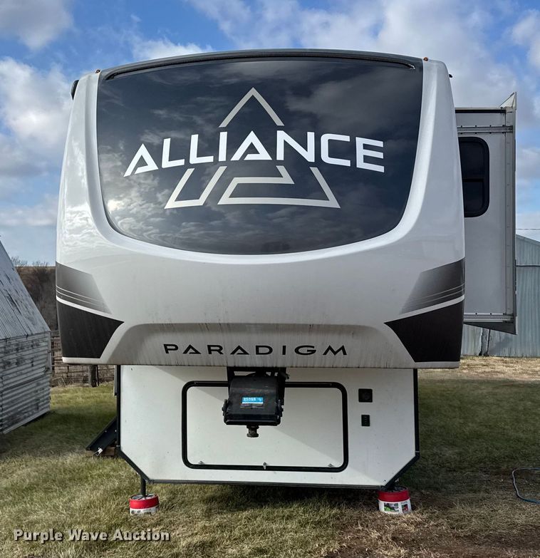 image for item FB0516 2023 Alliance Rv Paradigm camper