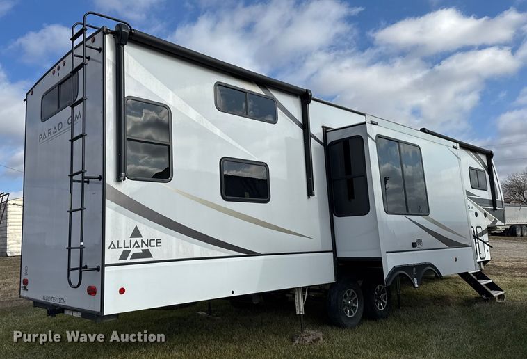 image for item FB0516 2023 Alliance Rv Paradigm camper