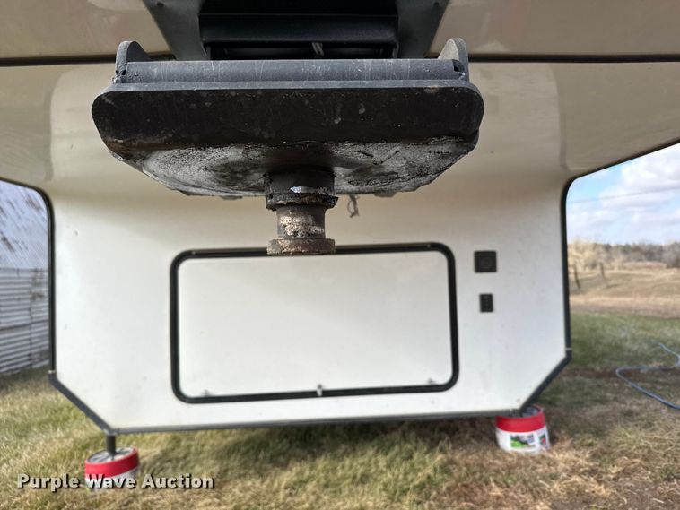 image for item FB0516 2023 Alliance Rv Paradigm camper