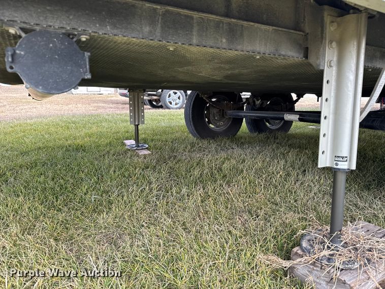 image for item FB0516 2023 Alliance Rv Paradigm camper