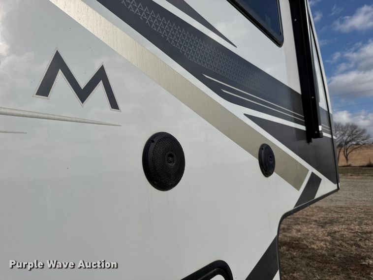 image for item FB0516 2023 Alliance Rv Paradigm camper