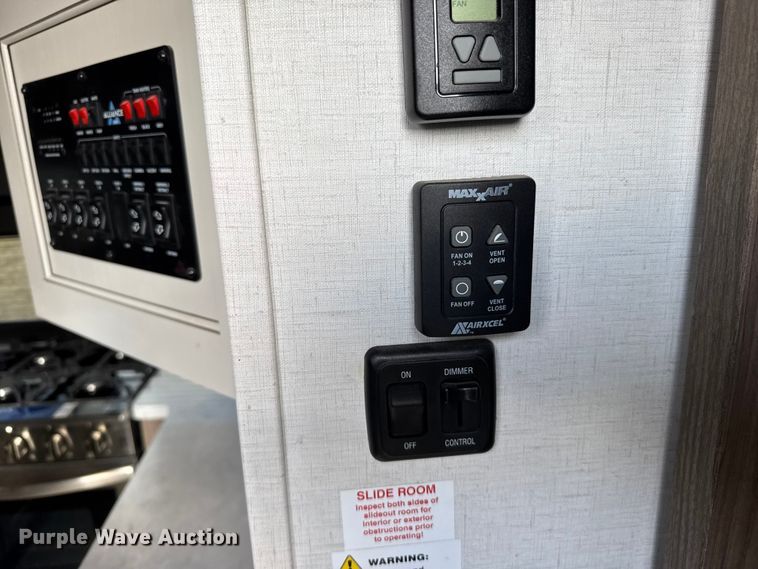 image for item FB0516 2023 Alliance Rv Paradigm camper