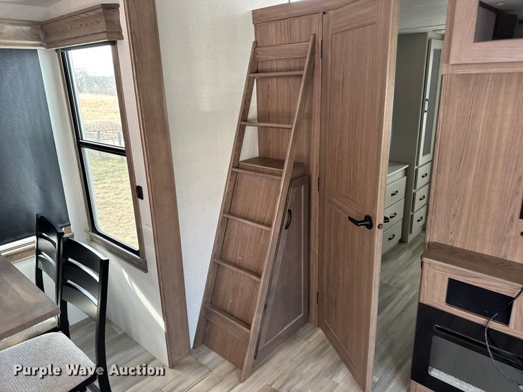 image for item FB0516 2023 Alliance Rv Paradigm camper