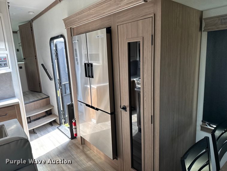 image for item FB0516 2023 Alliance Rv Paradigm camper