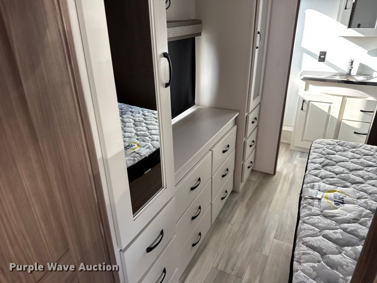 image for item FB0516 2023 Alliance Rv Paradigm camper