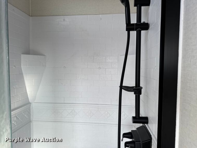 image for item FB0516 2023 Alliance Rv Paradigm camper