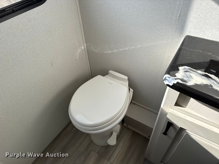 image for item FB0516 2023 Alliance Rv Paradigm camper