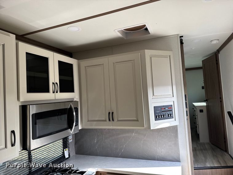 image for item FB0516 2023 Alliance Rv Paradigm camper