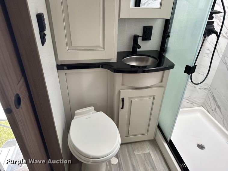 image for item FB0516 2023 Alliance Rv Paradigm camper