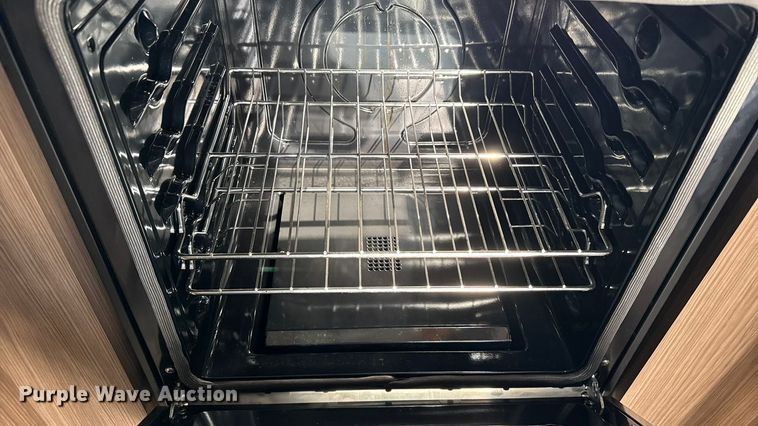 image for item FB0516 2023 Alliance Rv Paradigm camper