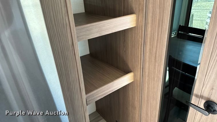 image for item FB0516 2023 Alliance Rv Paradigm camper