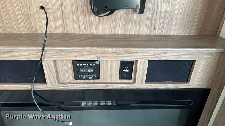 image for item FB0516 2023 Alliance Rv Paradigm camper