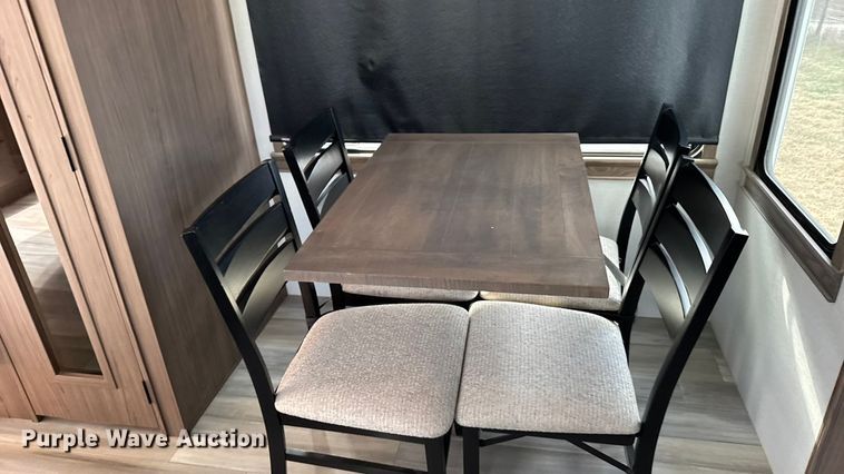 image for item FB0516 2023 Alliance Rv Paradigm camper