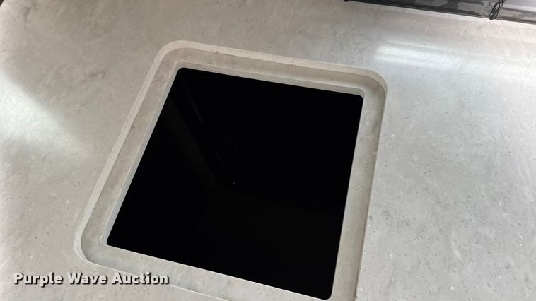 image for item FB0516 2023 Alliance Rv Paradigm camper