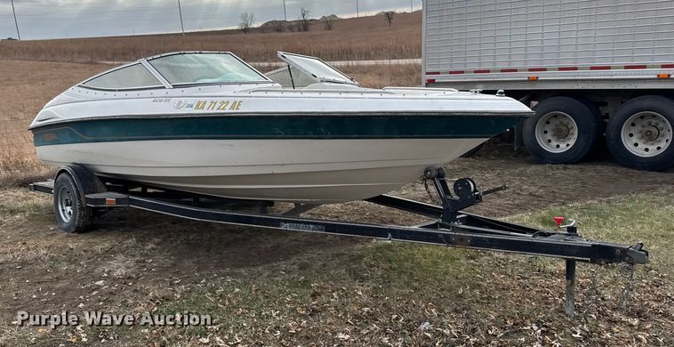 image for item FB0518 1993 Regal 202SE boat